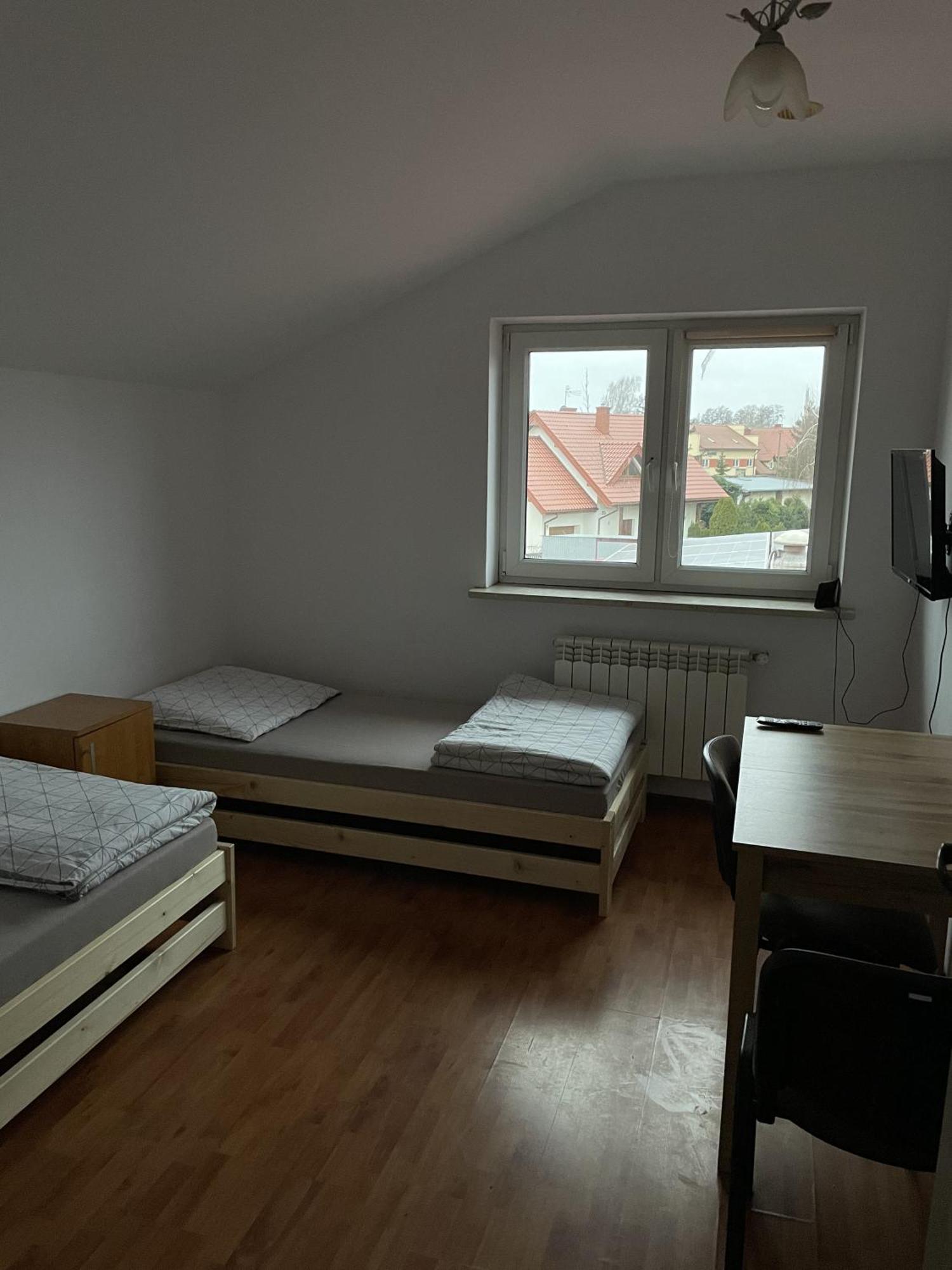 Noclegi Pracownicze Lazur Ciechanów Esterno foto