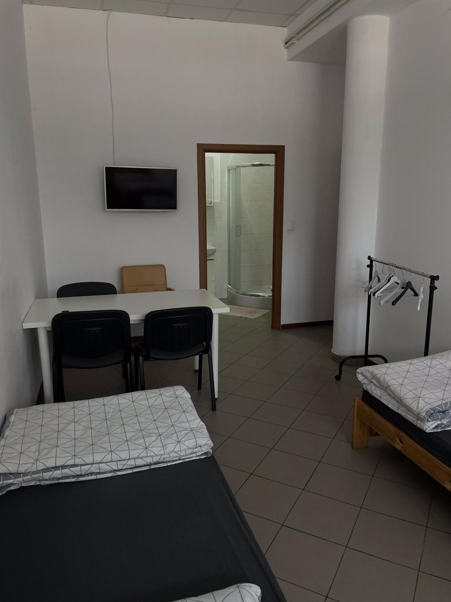 Noclegi Pracownicze Lazur Ciechanów Esterno foto