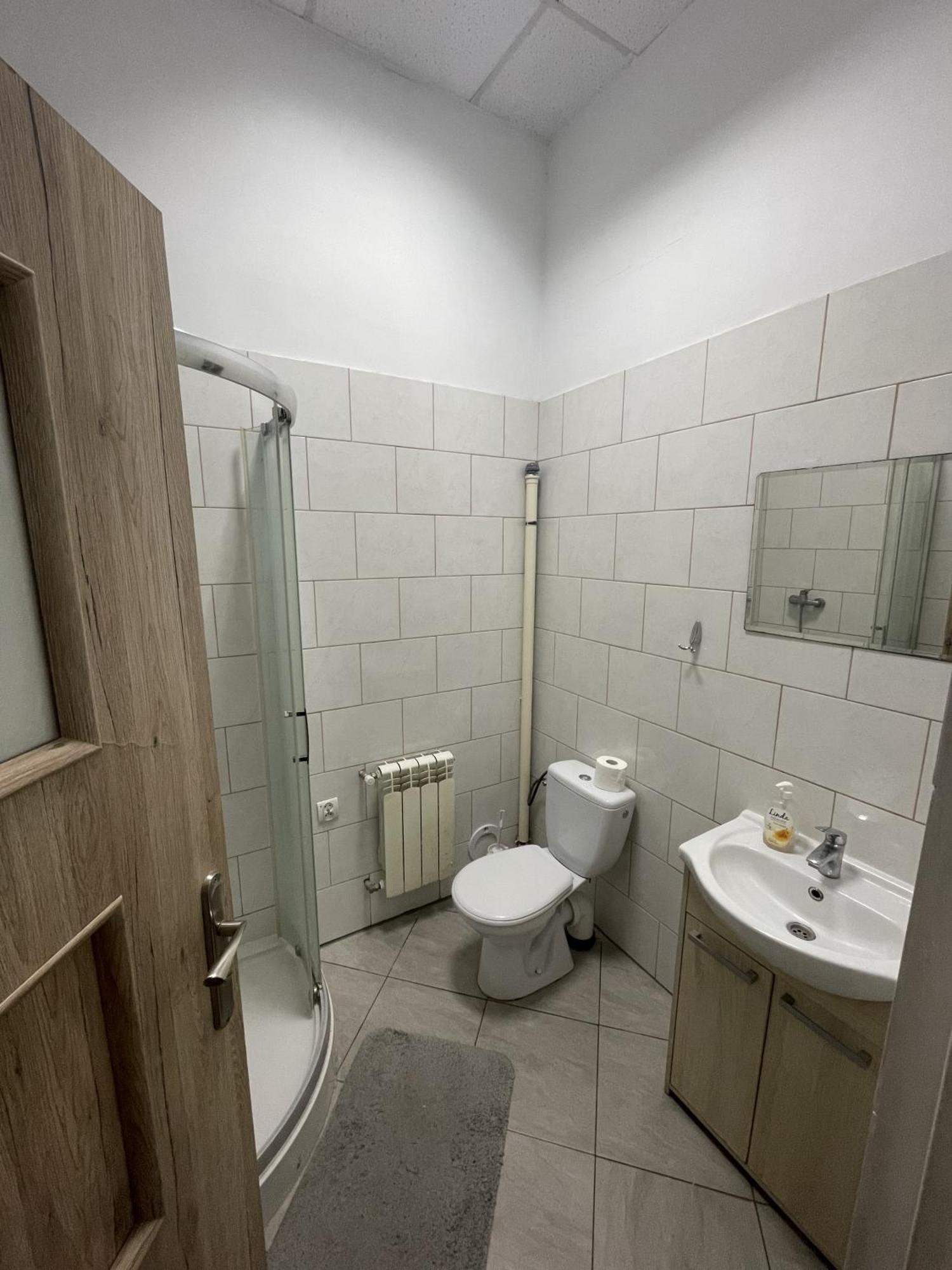 Noclegi Pracownicze Lazur Ciechanów Esterno foto