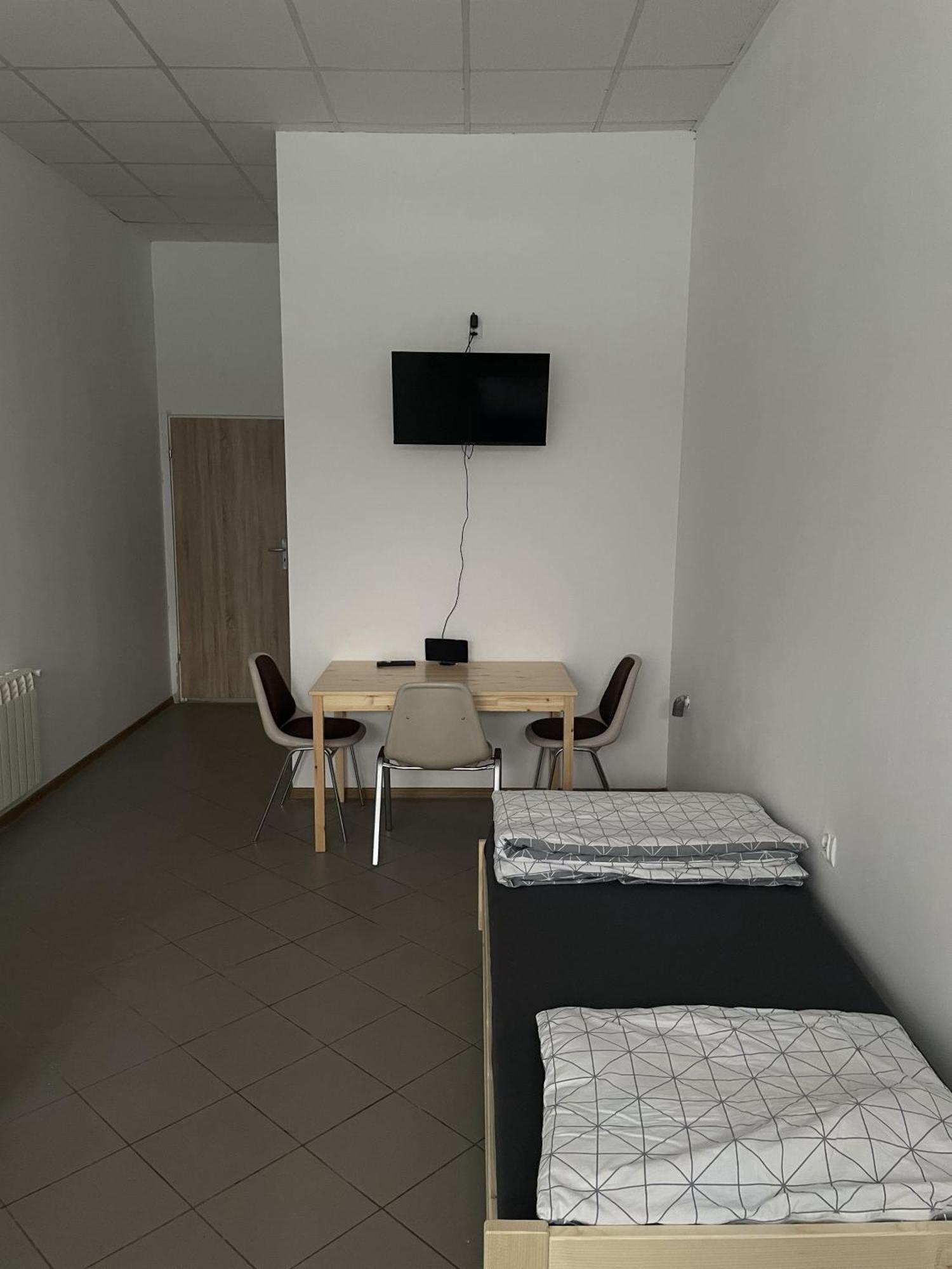 Noclegi Pracownicze Lazur Ciechanów Esterno foto