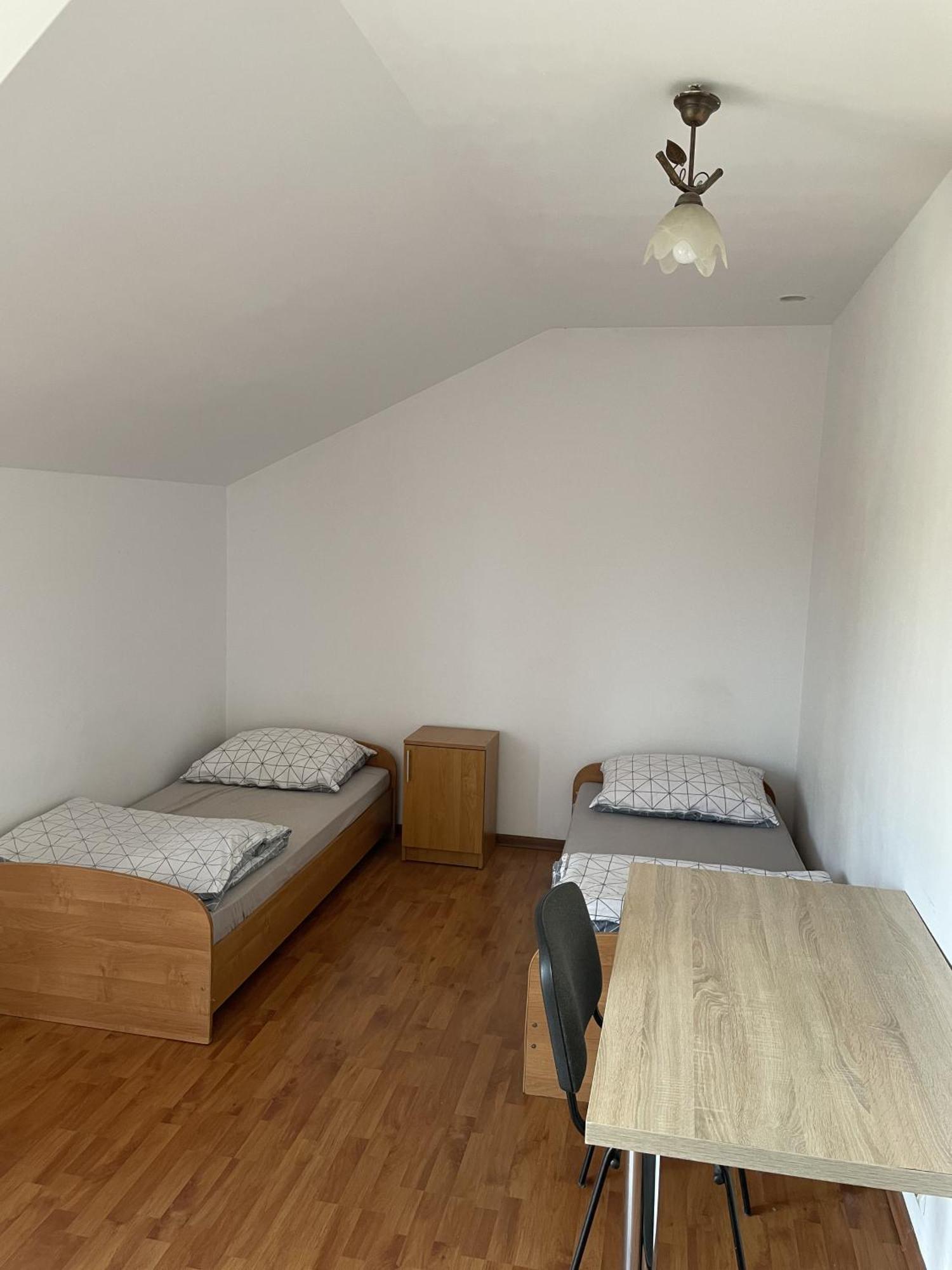 Noclegi Pracownicze Lazur Ciechanów Esterno foto