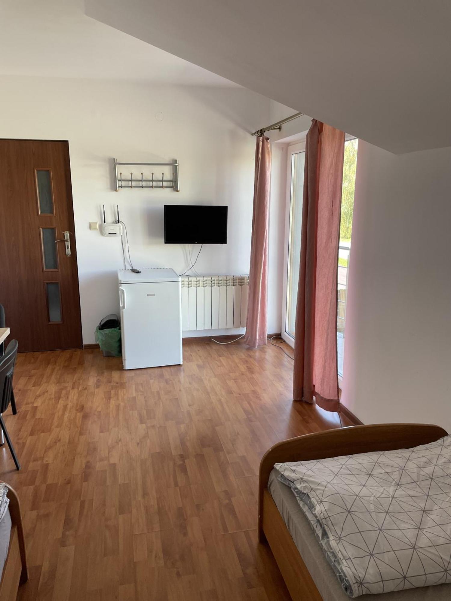 Noclegi Pracownicze Lazur Ciechanów Esterno foto